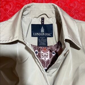 London Fog Khaki Coat with Patterned Lining Size M